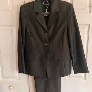 Evan Picone Suit